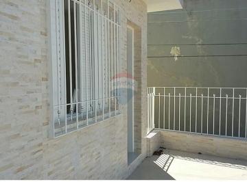 Sobrado Reformado com Terraço e 3 Quartos em SP!