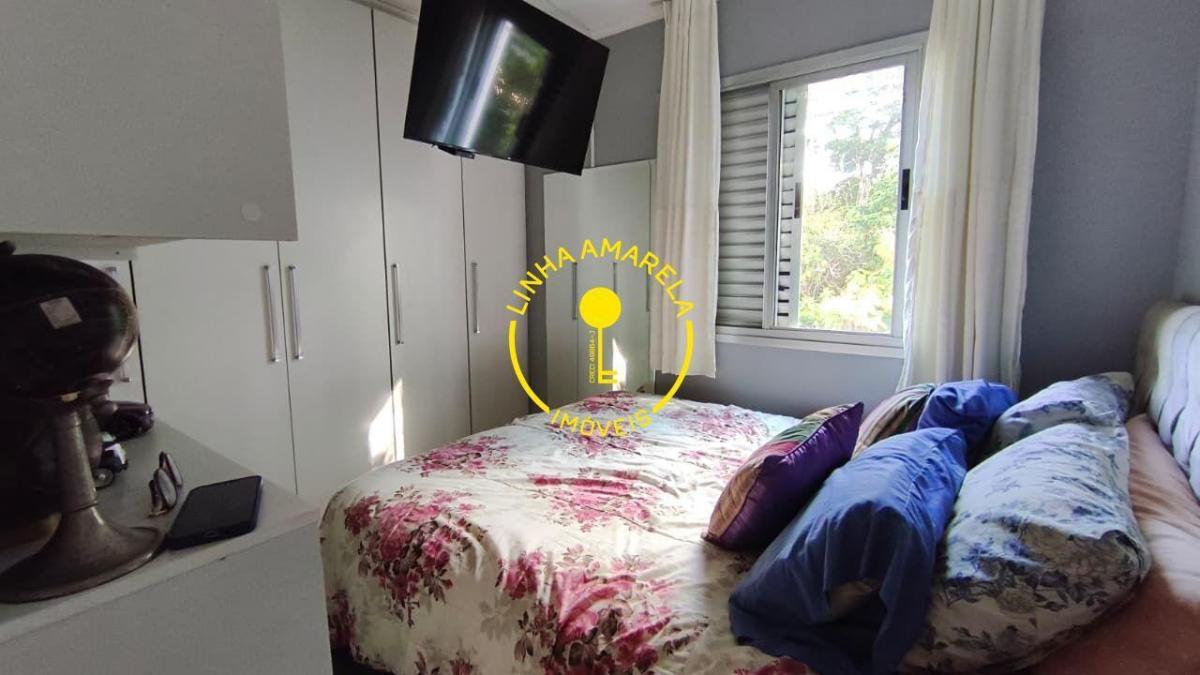 Apartamento com ótima localização 2 Dormitórios e 1 vaga coberta