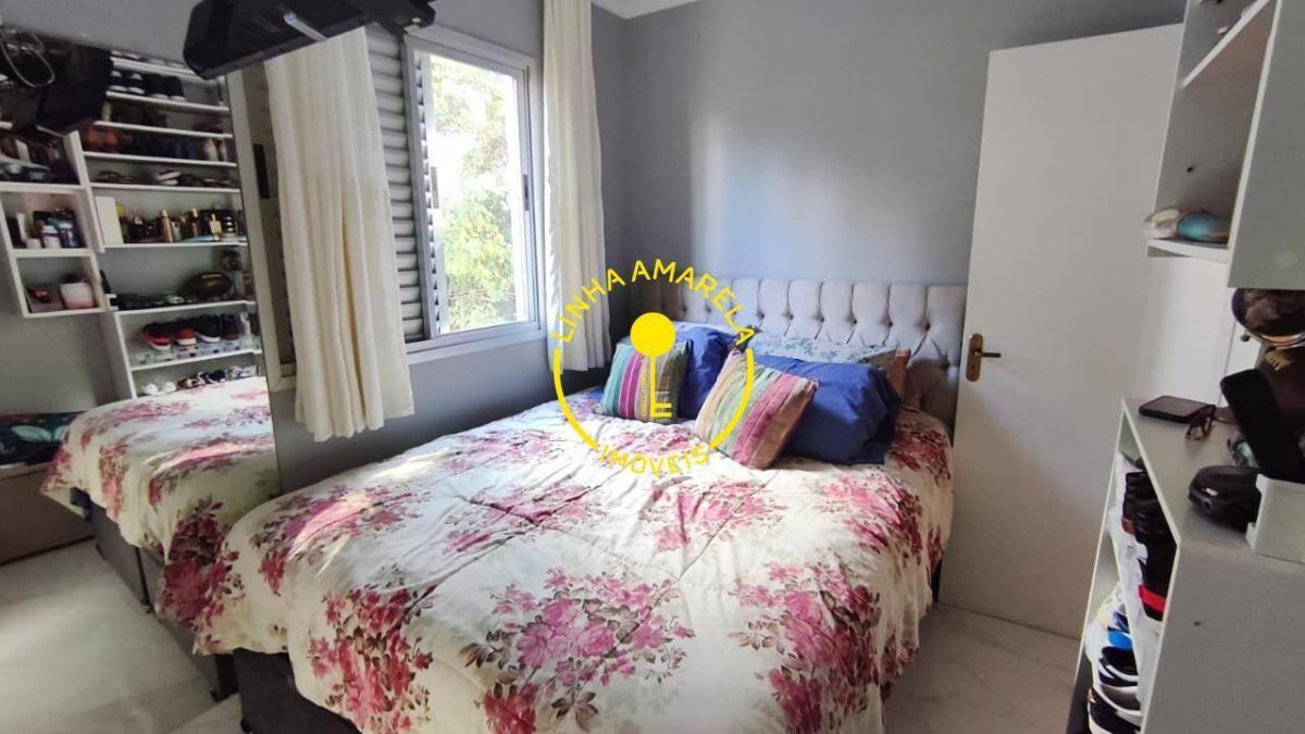 Apartamento com ótima localização 2 Dormitórios e 1 vaga coberta