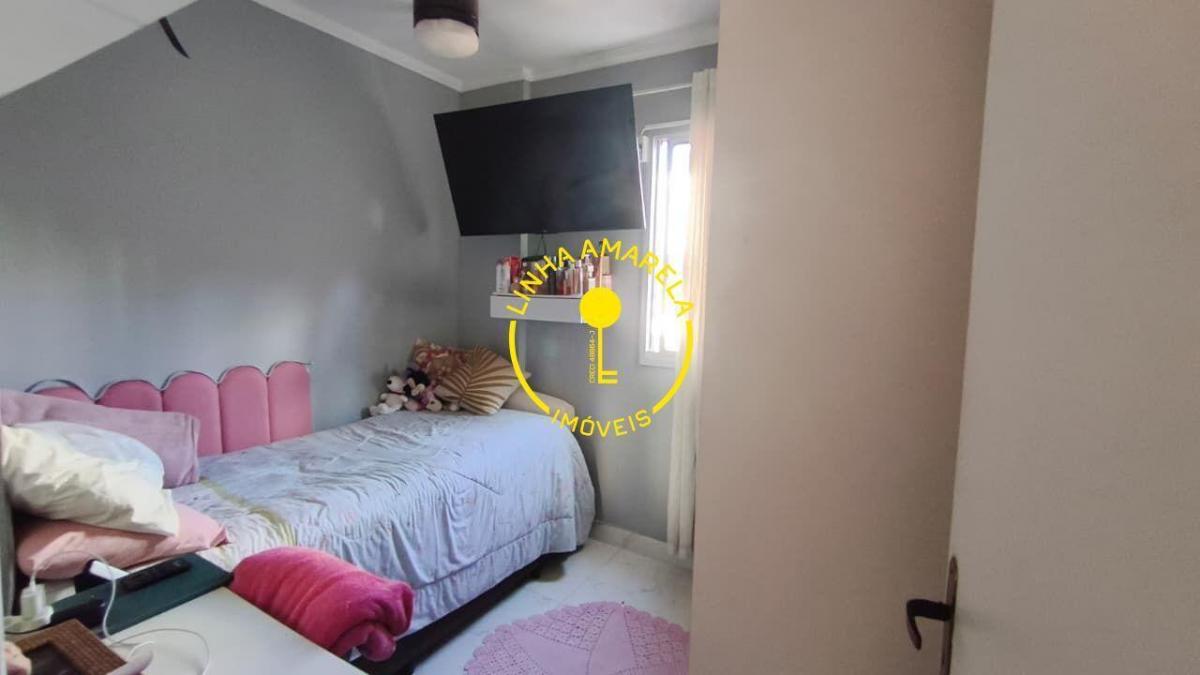 Apartamento com ótima localização 2 Dormitórios e 1 vaga coberta