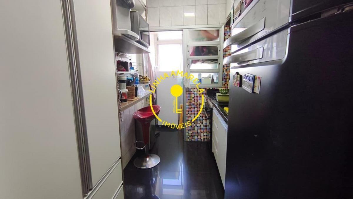 Apartamento com ótima localização 2 Dormitórios e 1 vaga coberta