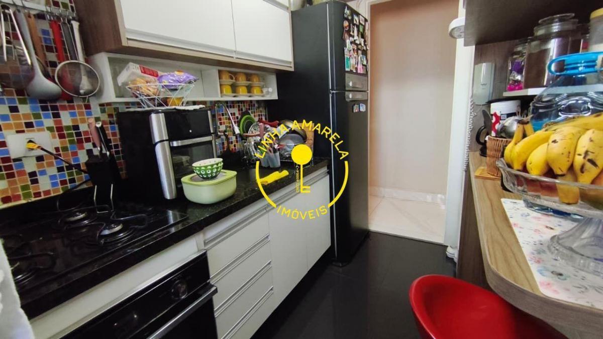 Apartamento com ótima localização 2 Dormitórios e 1 vaga coberta
