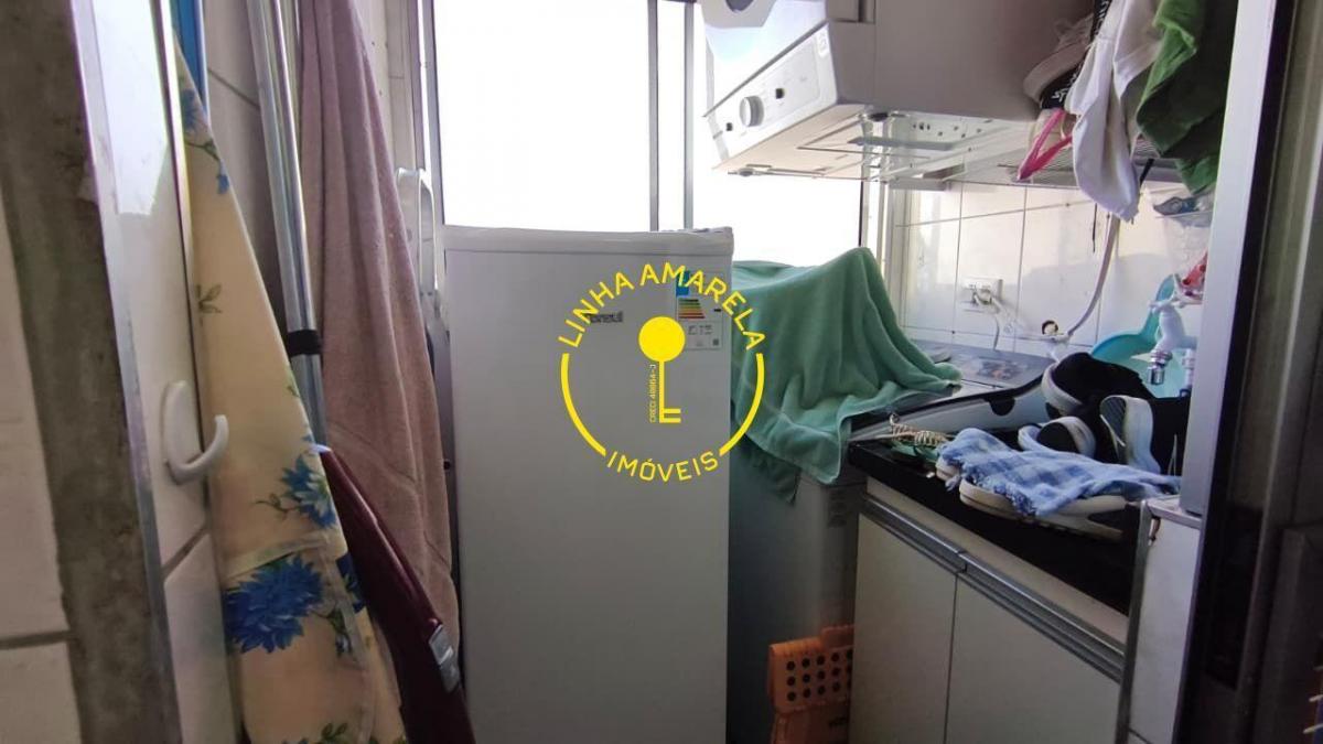 Apartamento com ótima localização 2 Dormitórios e 1 vaga coberta