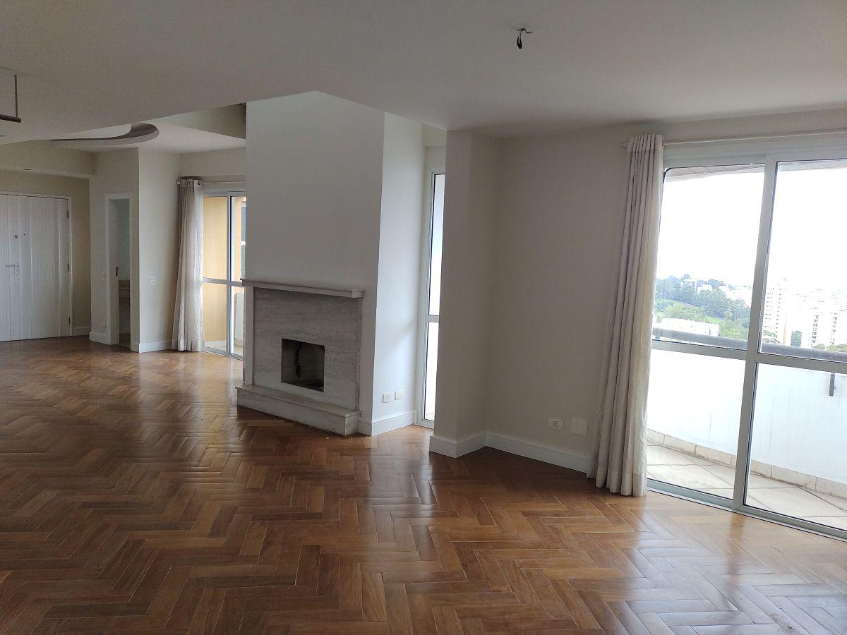 Cobertura-Duplex 309 M² Reformada 4 Dormitórios 4 Vagas + Depósito e Lazer de Clube