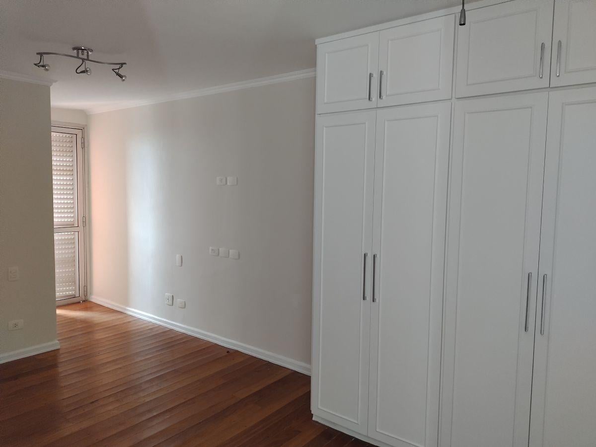 Cobertura-Duplex 309 M² Reformada 4 Dormitórios 4 Vagas + Depósito e Lazer de Clube