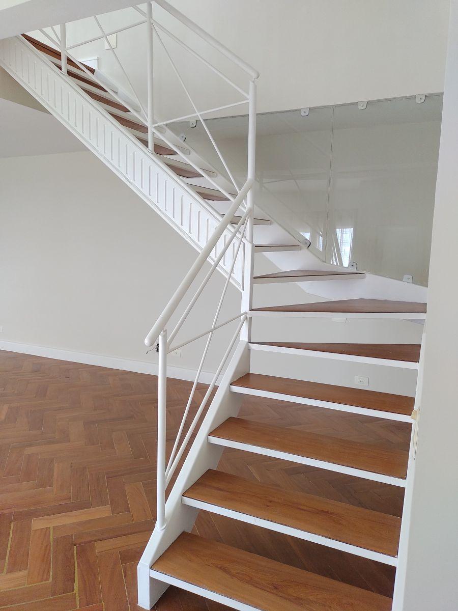Cobertura-Duplex 309 M² Reformada 4 Dormitórios 4 Vagas + Depósito e Lazer de Clube