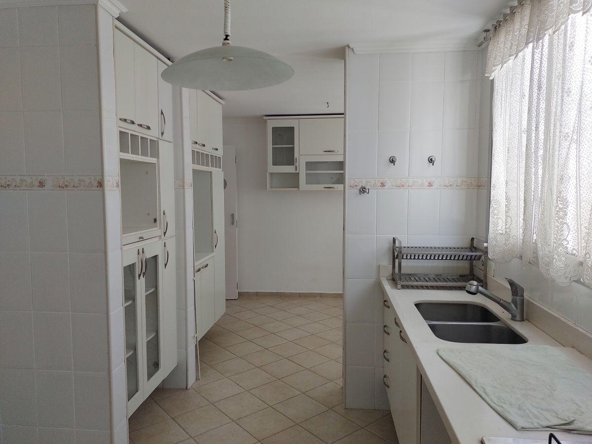 Cobertura-Duplex 309 M² Reformada 4 Dormitórios 4 Vagas + Depósito e Lazer de Clube
