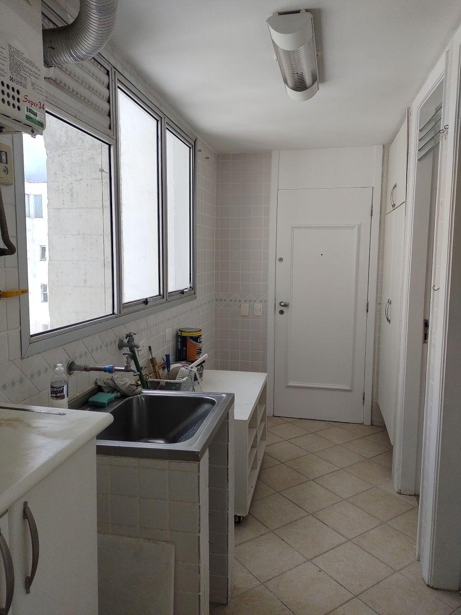 Cobertura-Duplex 309 M² Reformada 4 Dormitórios 4 Vagas + Depósito e Lazer de Clube