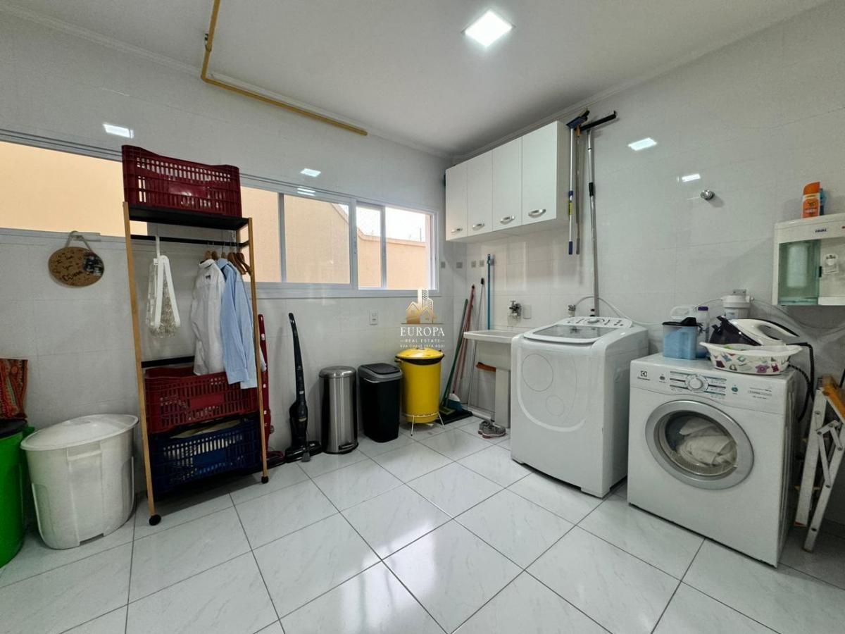 Casa em condomínio 258m2 – 4 quartos com 2 suítes – Jardim Prudência