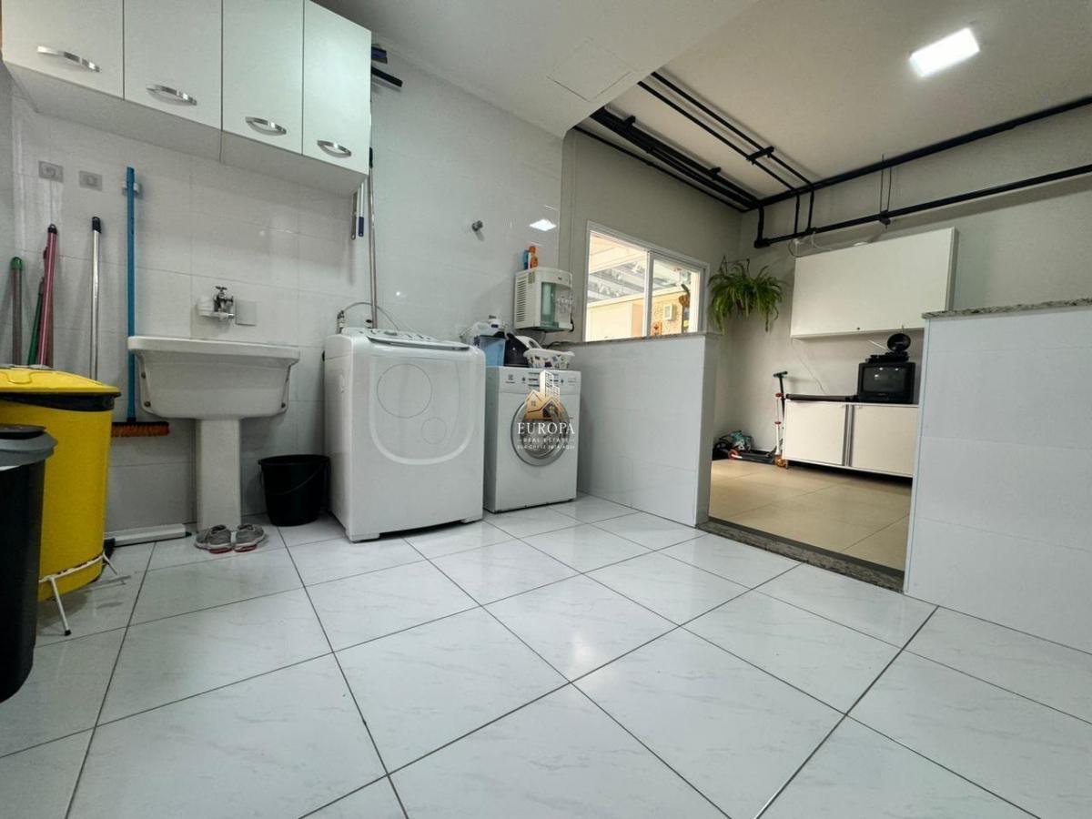 Casa em condomínio 258m2 – 4 quartos com 2 suítes – Jardim Prudência