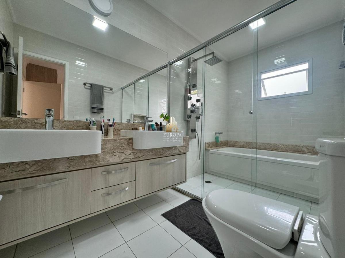 Casa em condomínio 258m2 – 4 quartos com 2 suítes – Jardim Prudência