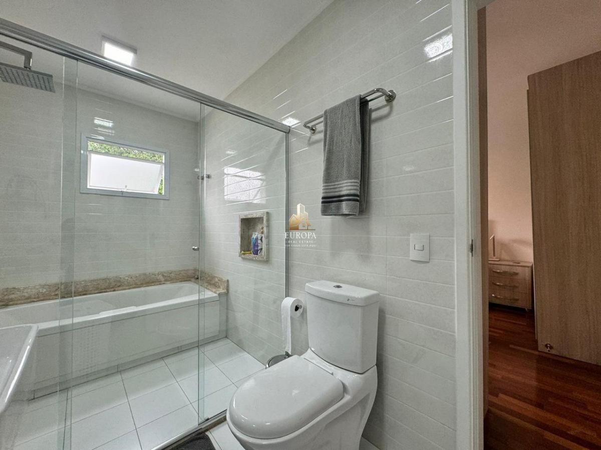 Casa em condomínio 258m2 – 4 quartos com 2 suítes – Jardim Prudência