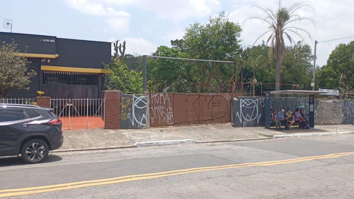 VENDO UMA LINDA ÁREA PLANA ÓTIMA PARA CONSTRUTORA NO CAMPO LIMPO