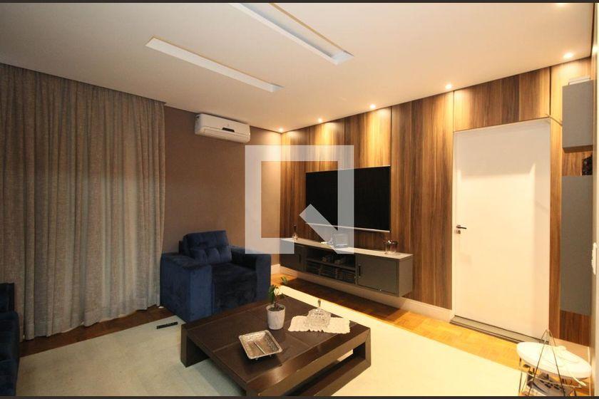 Casa à Venda – Jardim Guedala, 8 Quartos, 500 m² – São Paulo