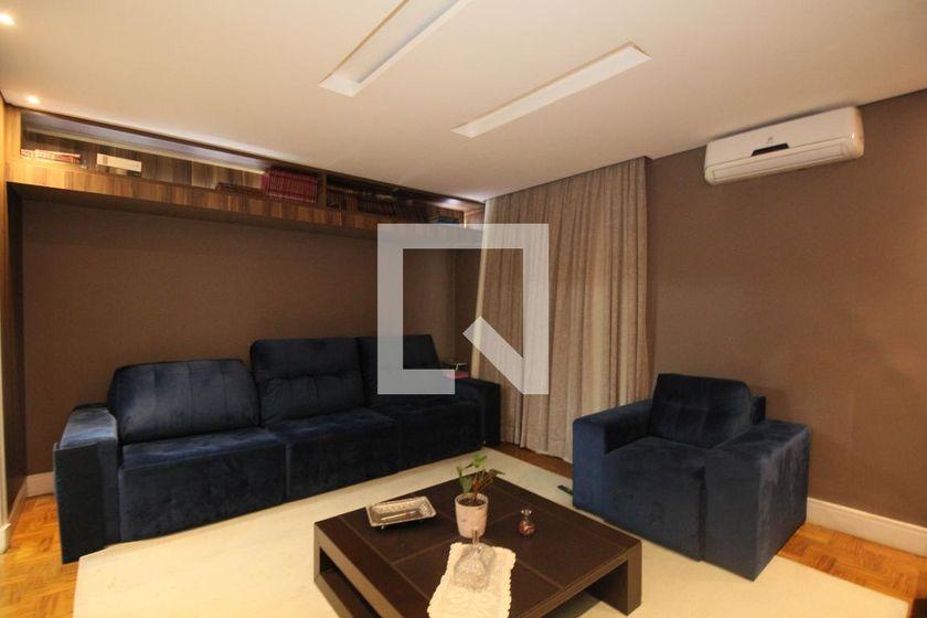 Casa à Venda – Jardim Guedala, 8 Quartos, 500 m² – São Paulo