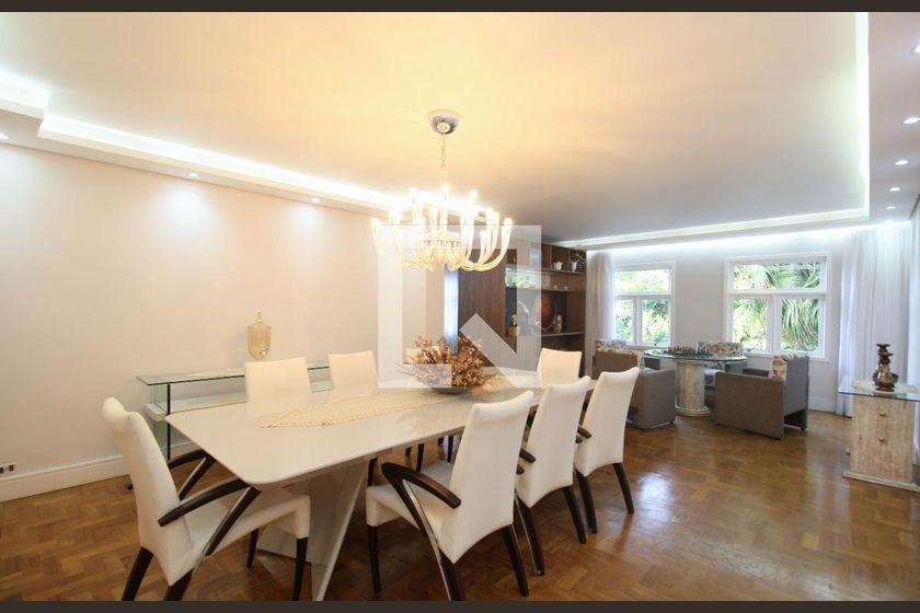 Casa à Venda – Jardim Guedala, 8 Quartos, 500 m² – São Paulo
