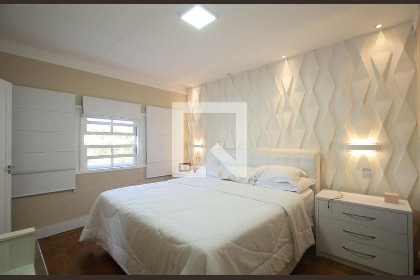 Casa à Venda – Jardim Guedala, 8 Quartos, 500 m² – São Paulo
