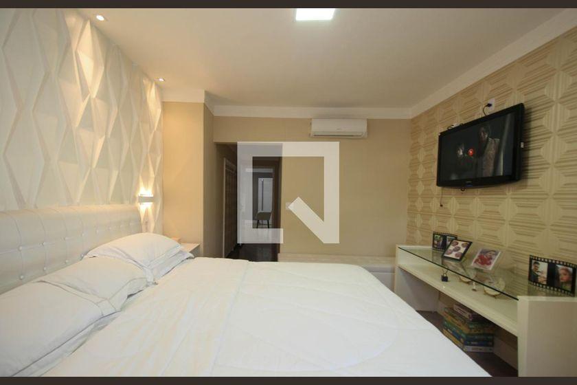 Casa à Venda – Jardim Guedala, 8 Quartos, 500 m² – São Paulo