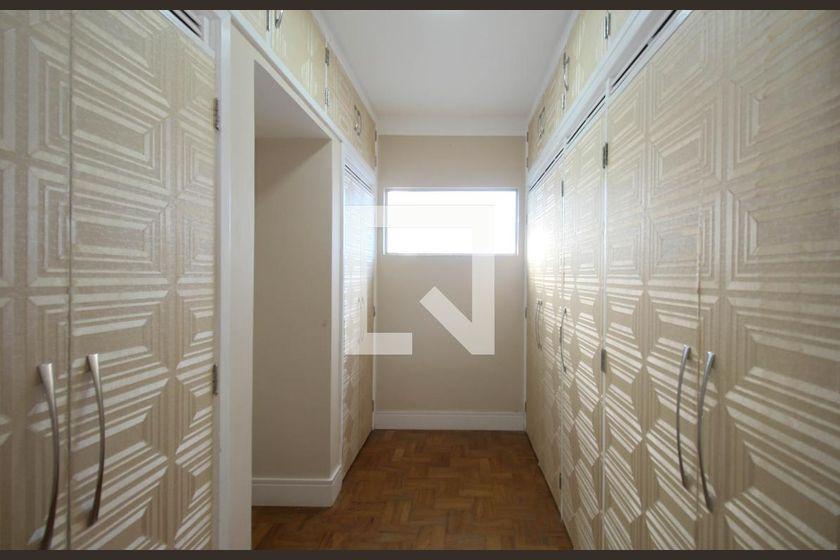 Casa à Venda – Jardim Guedala, 8 Quartos, 500 m² – São Paulo