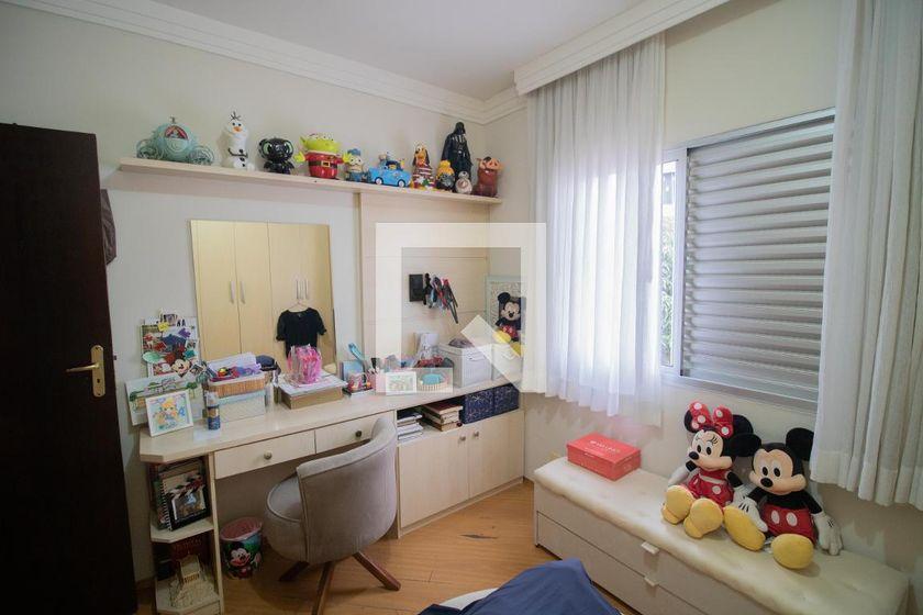 Casa à Venda – Santana, 3 Quartos, 500 m² – São Paulo