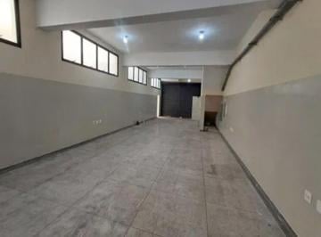 Prédio Comercial / Industrial com 300 m² em Localização Estratégica Próxima à Via Anchieta