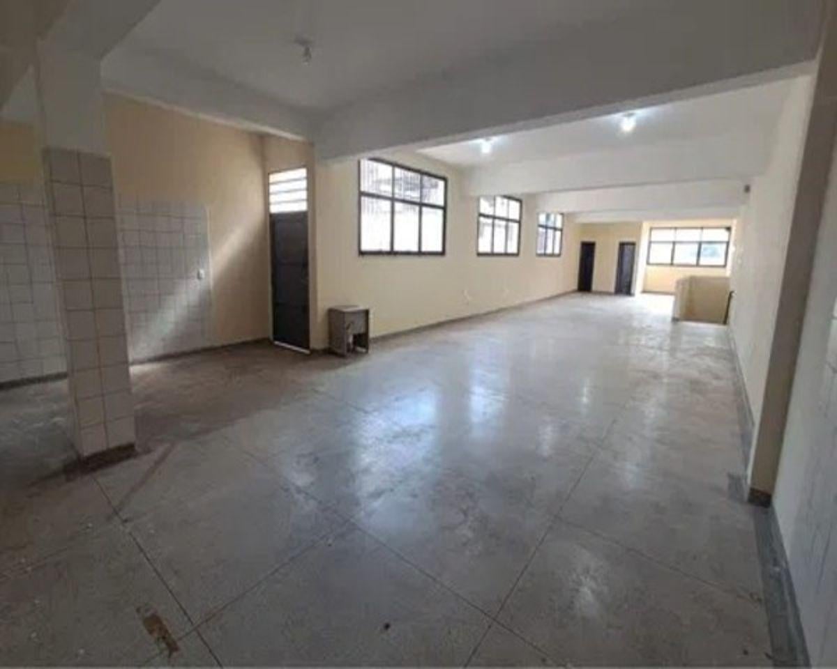 Prédio Comercial / Industrial com 300 m² em Localização Estratégica Próxima à Via Anchieta