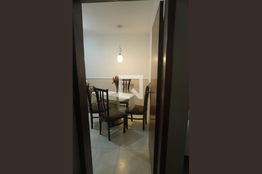 Casa à Venda – Vila Jacuí, 3 Quartos, 108 m² – São Paulo