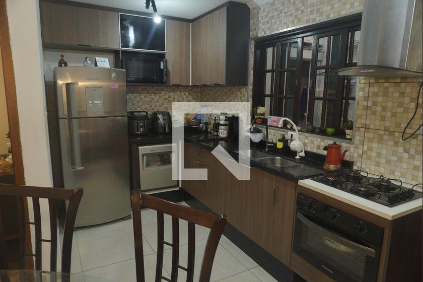 Casa à Venda – Vila Jacuí, 3 Quartos, 108 m² – São Paulo
