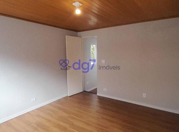 Casa assobradada com 2 dormitórios, 1 vaga garagem e edícula!
