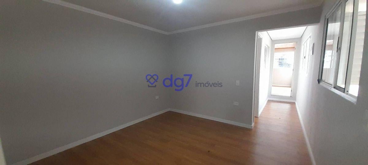 Casa assobradada com 2 dormitórios, 1 vaga garagem e edícula!