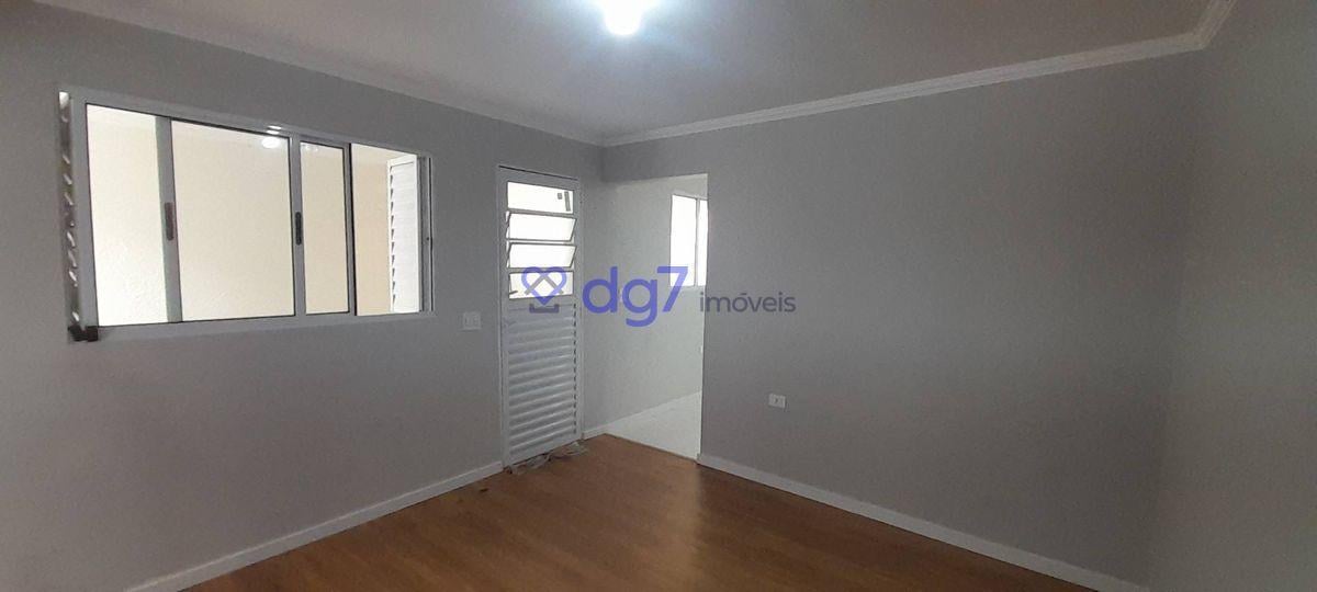 Casa assobradada com 2 dormitórios, 1 vaga garagem e edícula!