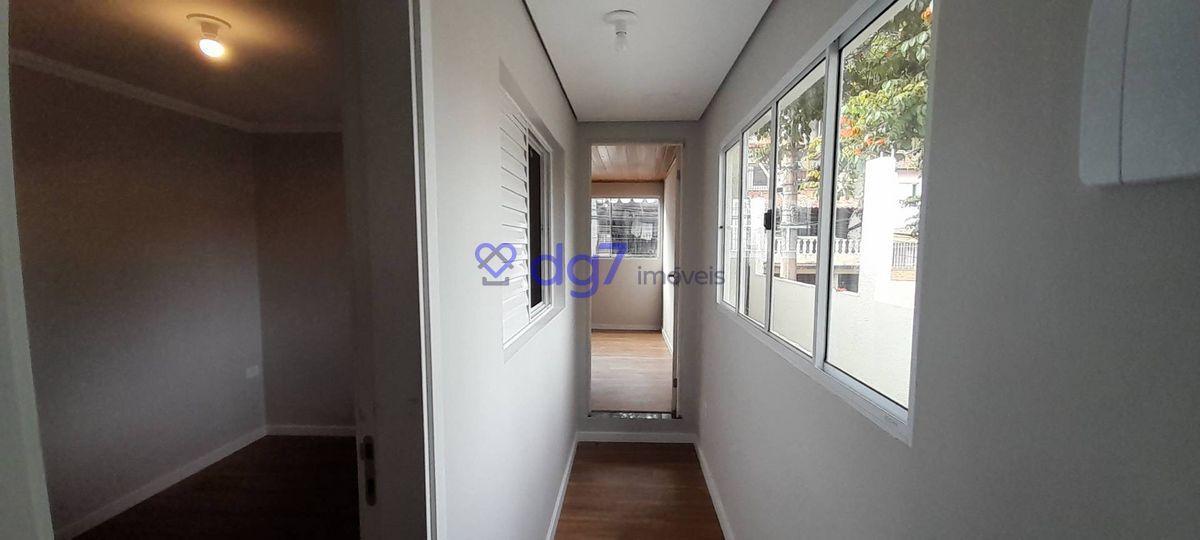 Casa assobradada com 2 dormitórios, 1 vaga garagem e edícula!