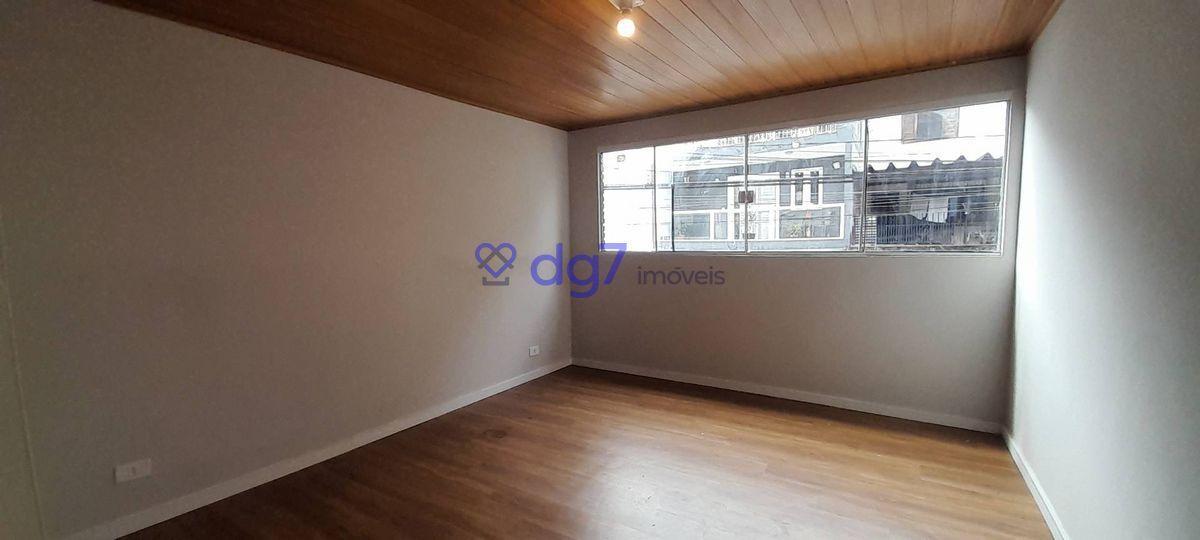 Casa assobradada com 2 dormitórios, 1 vaga garagem e edícula!
