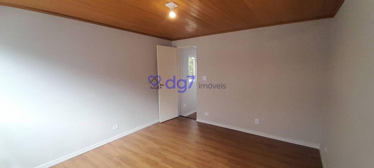 Casa assobradada com 2 dormitórios, 1 vaga garagem e edícula!