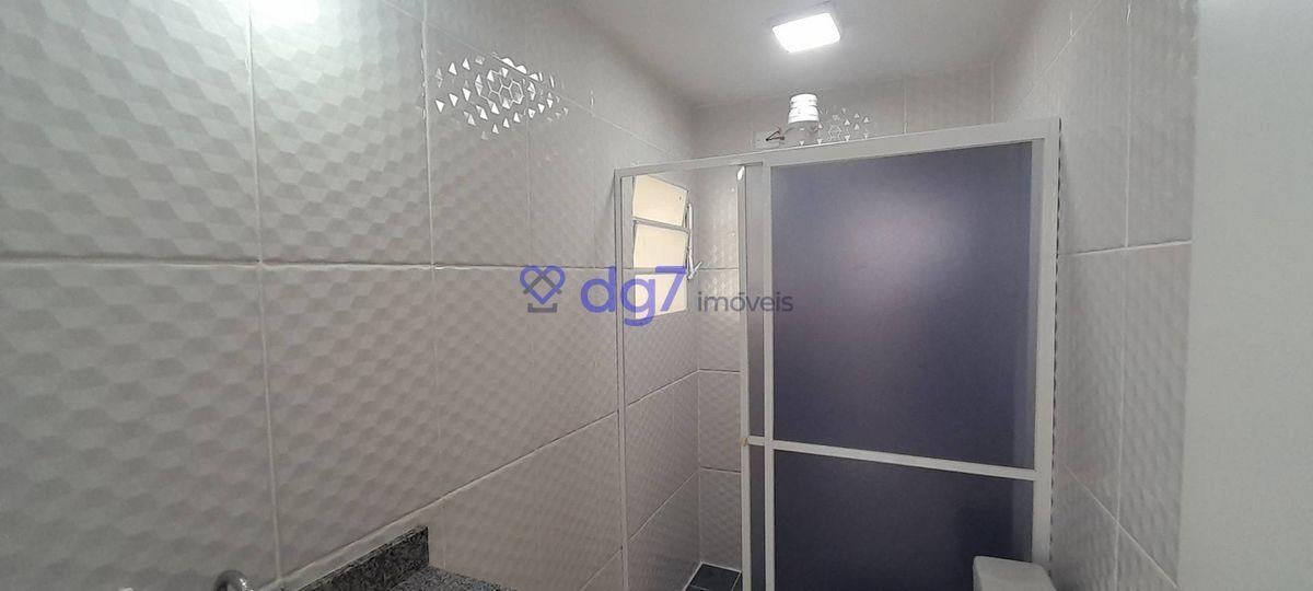 Casa assobradada com 2 dormitórios, 1 vaga garagem e edícula!