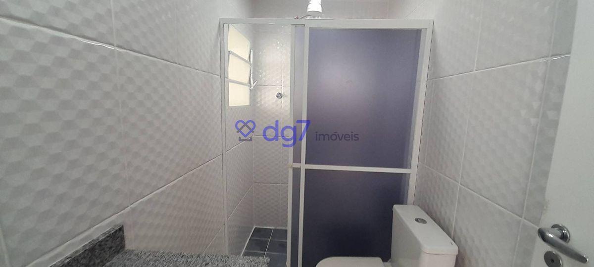Casa assobradada com 2 dormitórios, 1 vaga garagem e edícula!