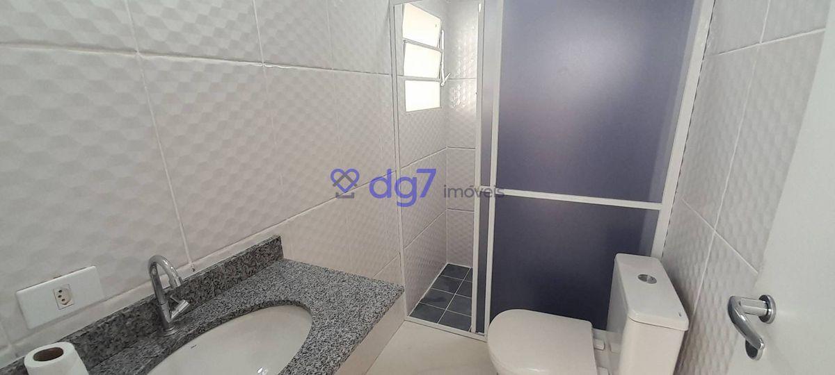 Casa assobradada com 2 dormitórios, 1 vaga garagem e edícula!