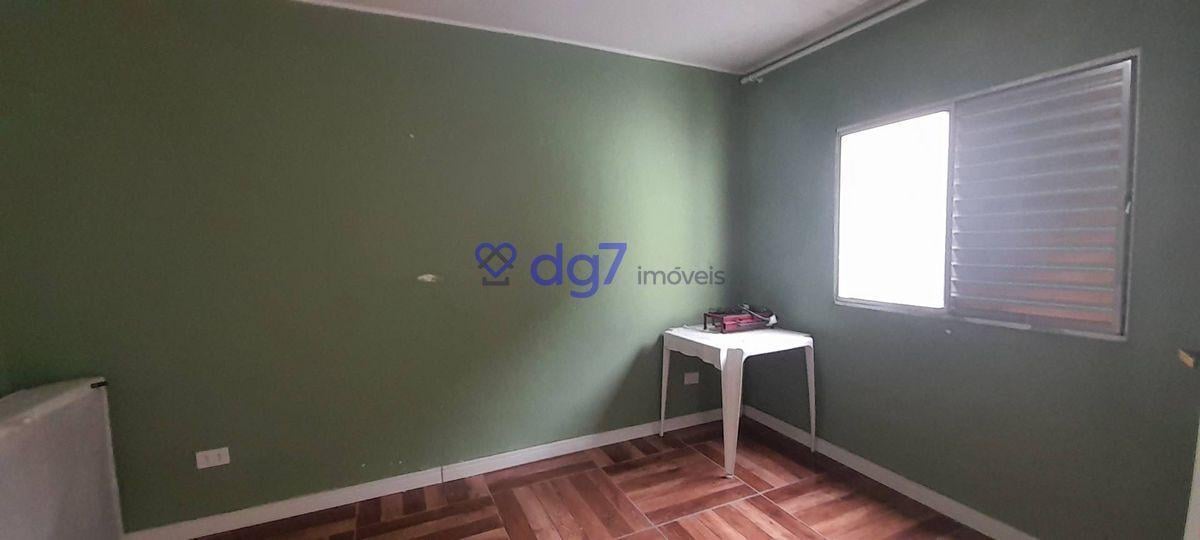 Casa assobradada com 2 dormitórios, 1 vaga garagem e edícula!