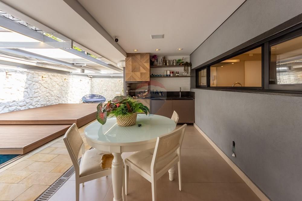Casa à venda em condomínio, Alto da Boa Vista (São Paulo), Rua Marechal Deodoro. Condomínio Reserva