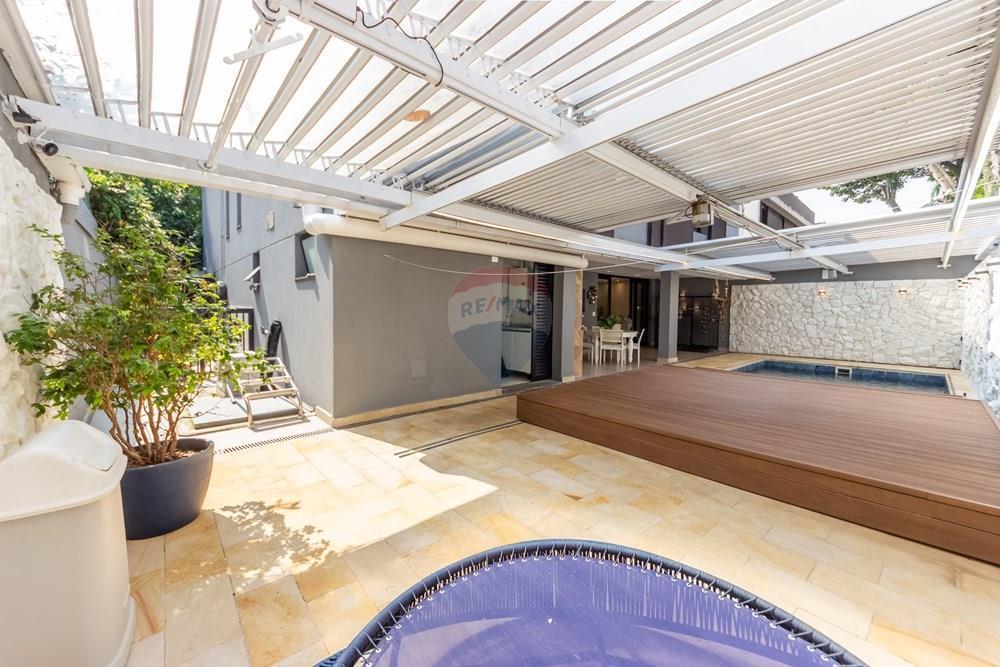 Casa à venda em condomínio, Alto da Boa Vista (São Paulo), Rua Marechal Deodoro. Condomínio Reserva
