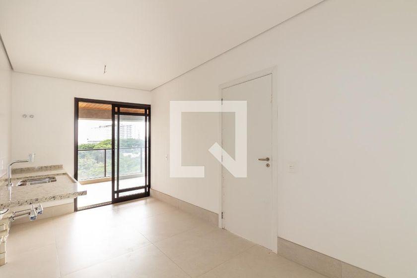 Apartamento à Venda – Moema, 3 Quartos, 171 m² – São Paulo