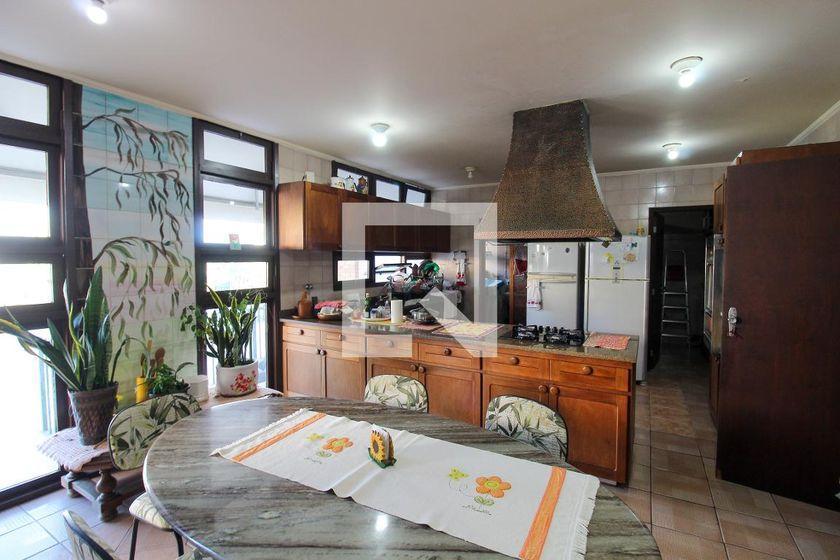 Casa à Venda – Butantã, 5 Quartos, 640 m² – São Paulo