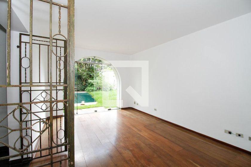 Casa à Venda – Vila Madalena, 4 Quartos, 875 m² – São Paulo
