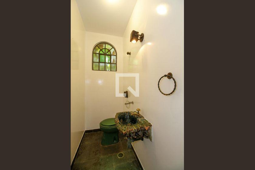Casa à Venda – Vila Madalena, 4 Quartos, 875 m² – São Paulo
