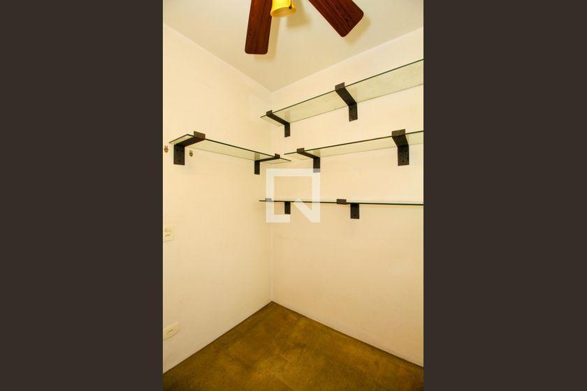 Casa à Venda – Vila Madalena, 4 Quartos, 875 m² – São Paulo