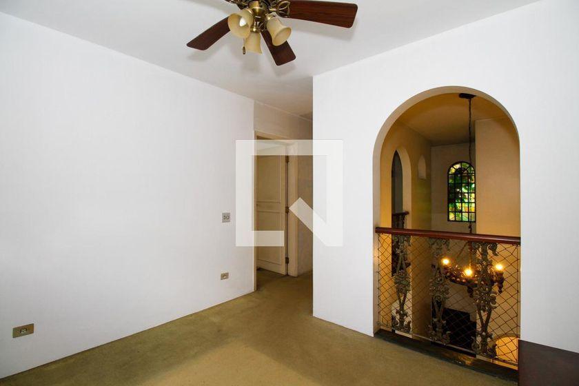 Casa à Venda – Vila Madalena, 4 Quartos, 875 m² – São Paulo
