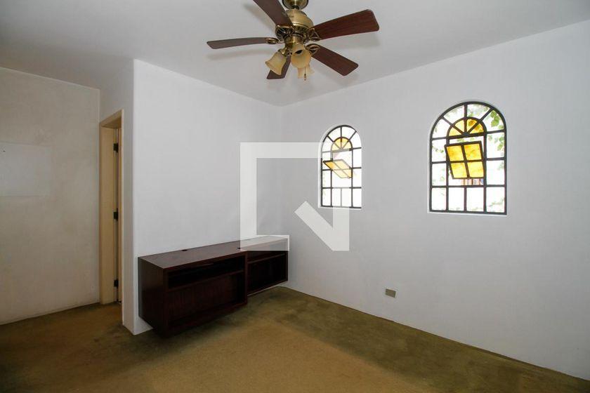 Casa à Venda – Vila Madalena, 4 Quartos, 875 m² – São Paulo