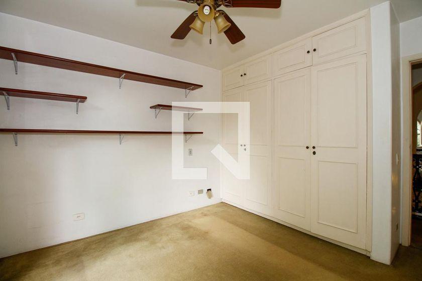 Casa à Venda – Vila Madalena, 4 Quartos, 875 m² – São Paulo