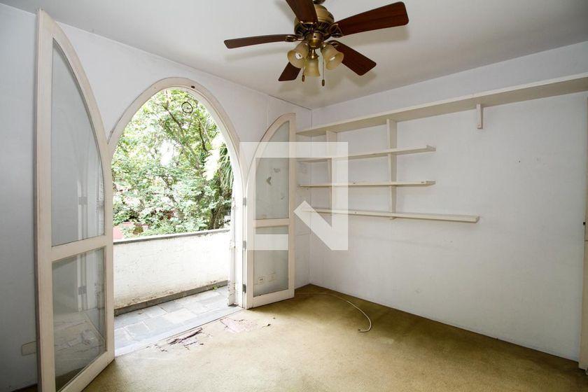 Casa à Venda – Vila Madalena, 4 Quartos, 875 m² – São Paulo