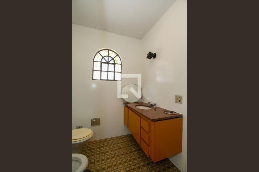 Casa à Venda – Vila Madalena, 4 Quartos, 875 m² – São Paulo